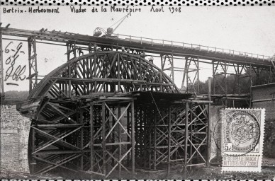 Muno-viaduc de Maurépire en construction.jpg